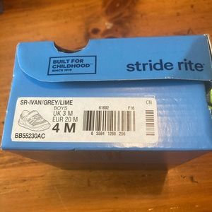 New in box Stride rite sneakers boys 4 medium. SR-Ivan/Grey/lime